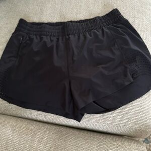 Athleta Hustle Short 3”